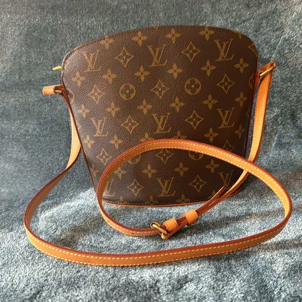 COPY - Louis Vuitton Drought Crossbody FIRM $650